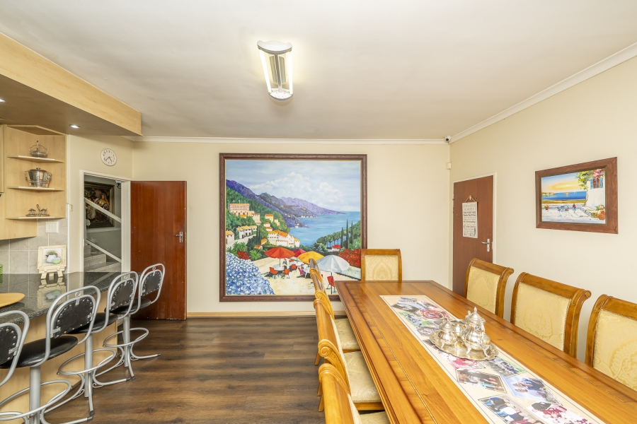 8 Bedroom Property for Sale in Brackenfell South Western Cape